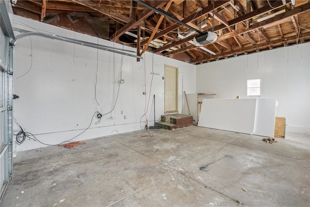 1960 27th Street, Marion, IA 52302