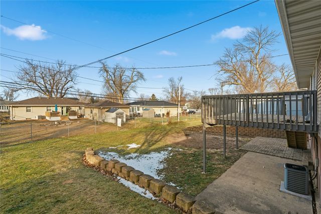 1960 27th Street, Marion, IA 52302