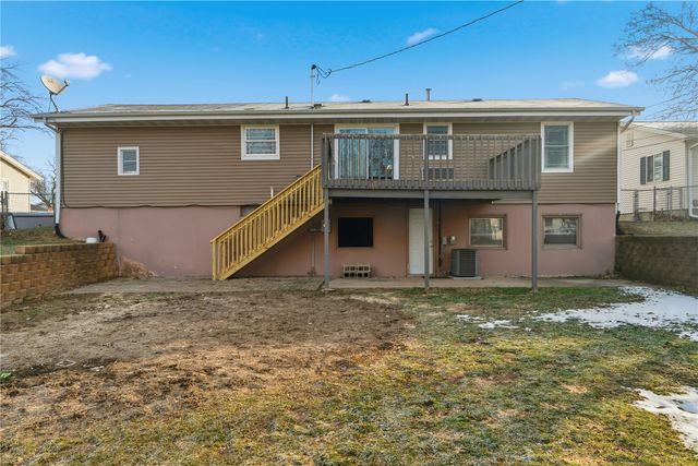 1960 27th Street, Marion, IA 52302