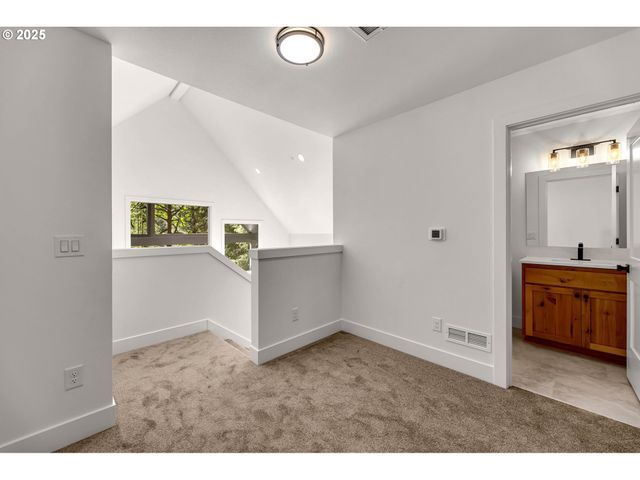 36405 Ne 267TH St, Yacolt, WA 98675