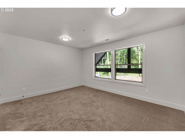 36405 Ne 267TH St, Yacolt, WA 98675