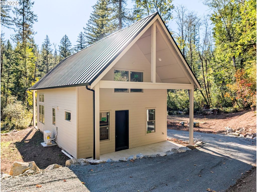 36405 Ne 267TH St, Yacolt, WA 98675