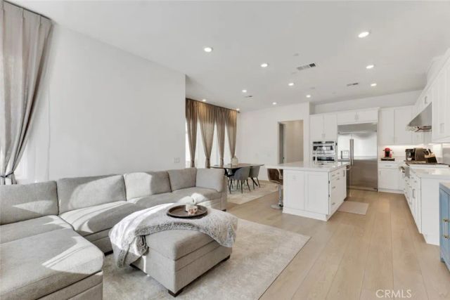 26712 Afton Lane, Valencia, CA 91381