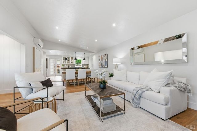 1123 Oak Ave, St. Helena, CA 94574