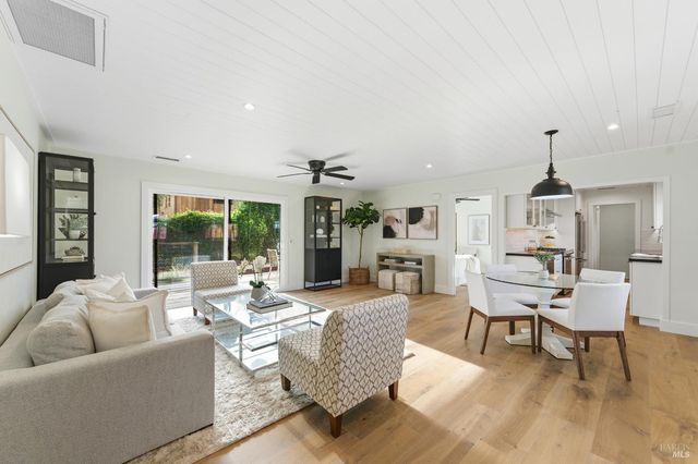 1123 Oak Ave, St. Helena, CA 94574