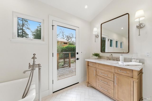 1123 Oak Ave, St. Helena, CA 94574