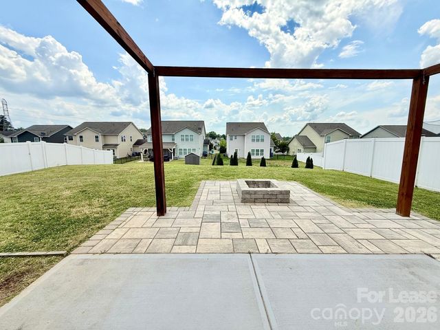 4909 Grace View Drive, Pineville, NC 28134
