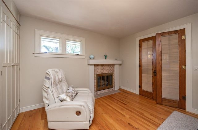 1101 S 45th Court, West Des Moines, IA 50265