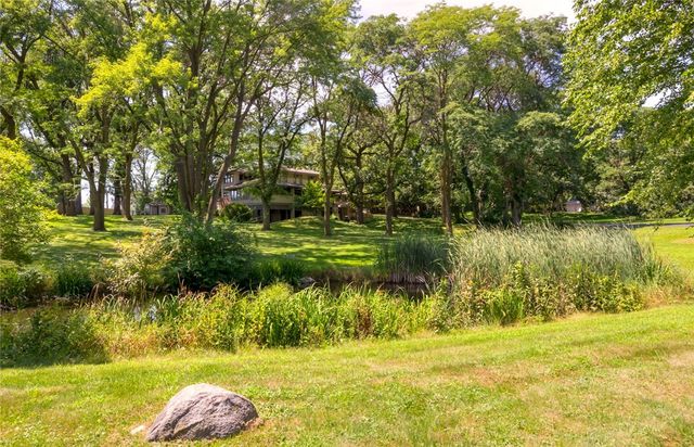 1101 S 45th Court, West Des Moines, IA 50265