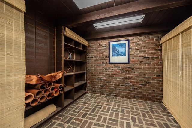 1101 S 45th Court, West Des Moines, IA 50265