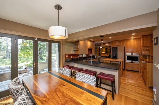 1101 S 45th Court, West Des Moines, IA 50265