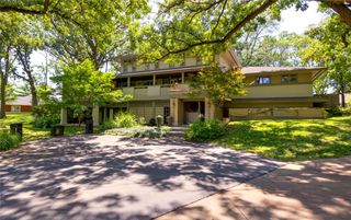1101 S 45th Court, West Des Moines, IA 50265