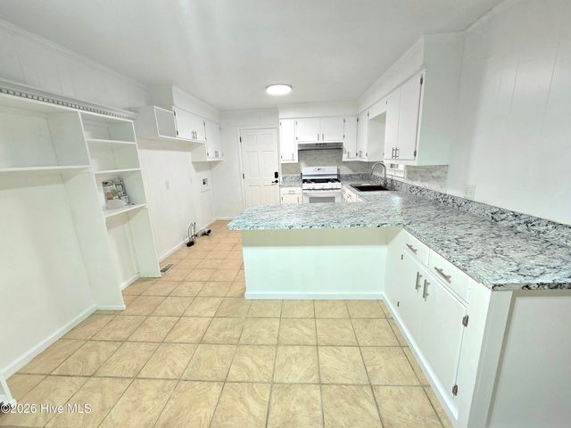 1018 Karen Drive, New Bern, NC 28562