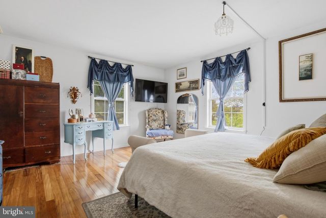 136 PACKHAM CT, Telford, PA 18969