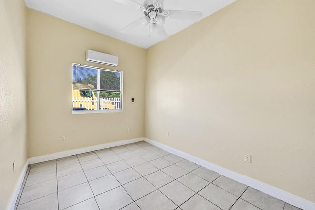 526 NW 15TH Way, Fort Lauderdale, FL 33311