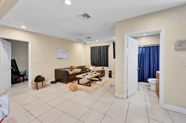526 NW 15TH Way, Fort Lauderdale, FL 33311
