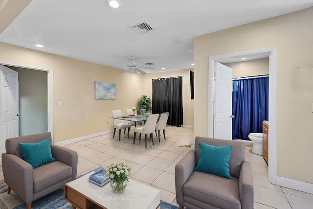 526 NW 15TH Way, Fort Lauderdale, FL 33311