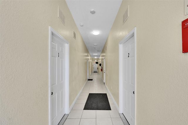 526 NW 15TH Way, Fort Lauderdale, FL 33311