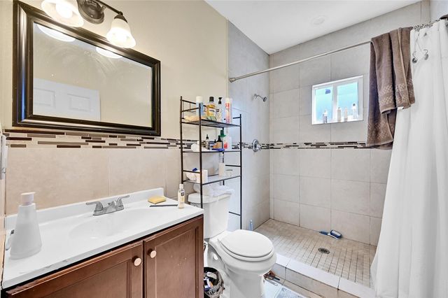 526 NW 15TH Way, Fort Lauderdale, FL 33311
