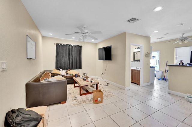 526 NW 15TH Way, Fort Lauderdale, FL 33311