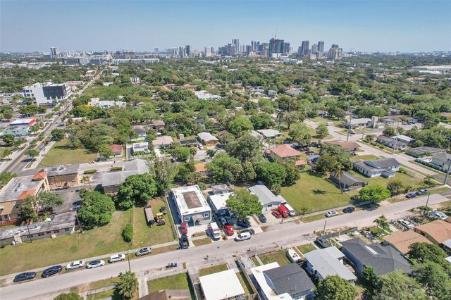 526 NW 15TH Way, Fort Lauderdale, FL 33311