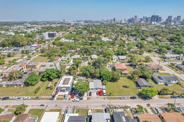 526 NW 15TH Way, Fort Lauderdale, FL 33311