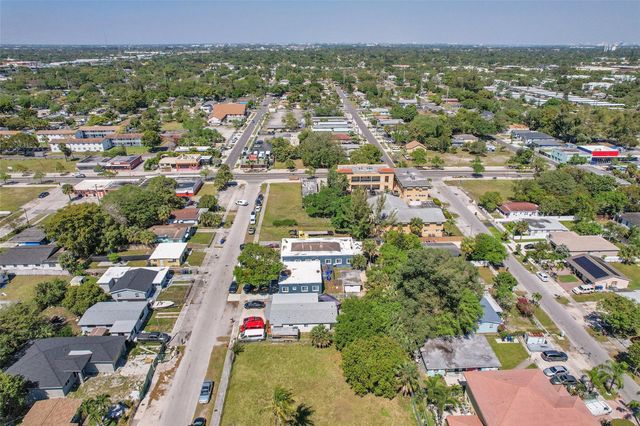 526 NW 15TH Way, Fort Lauderdale, FL 33311