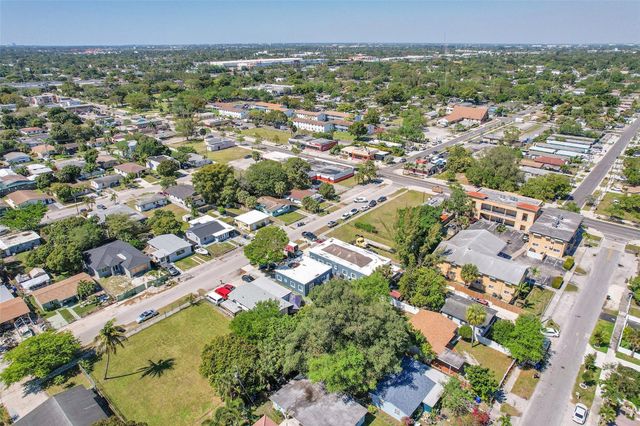 526 NW 15TH Way, Fort Lauderdale, FL 33311