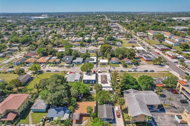 526 NW 15TH Way, Fort Lauderdale, FL 33311