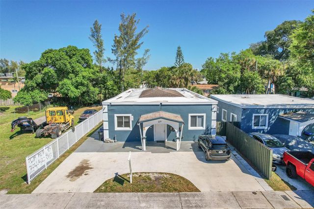 526 NW 15TH Way, Fort Lauderdale, FL 33311