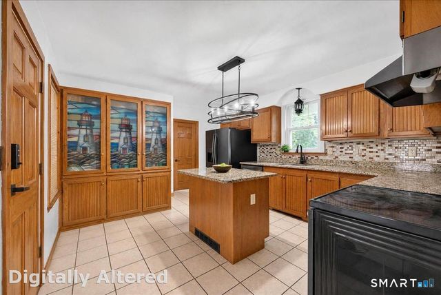 210 Maple Avenue, Montville, CT 06382