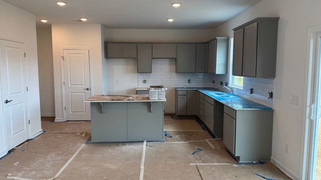 3265 Barrel Oak Pass, Columbia, TN 38401