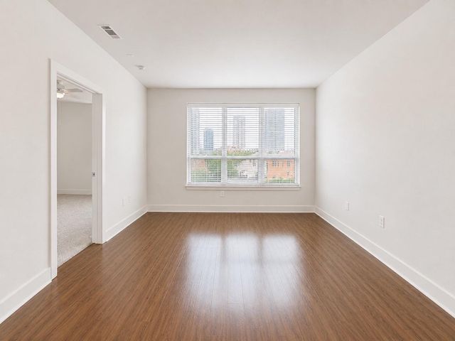 1340 W Gray Street 412, Houston, TX 77019