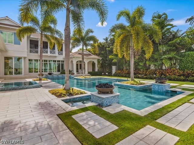 17412 Via Lugano CT, Miromar Lakes, FL 33913