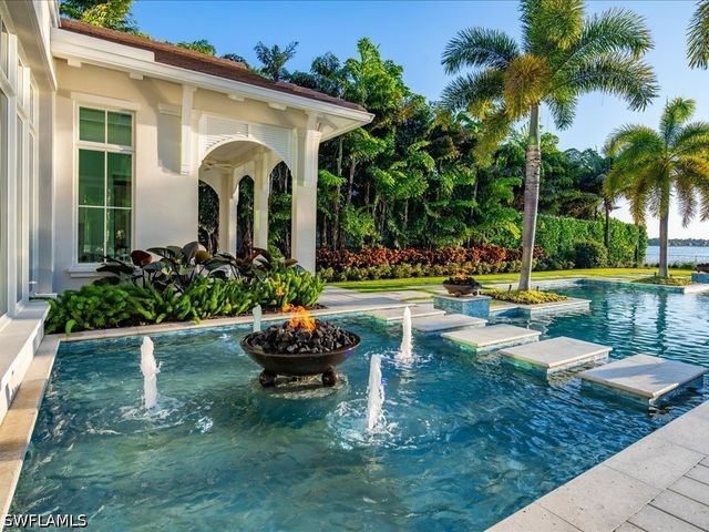17412 Via Lugano CT, Miromar Lakes, FL 33913