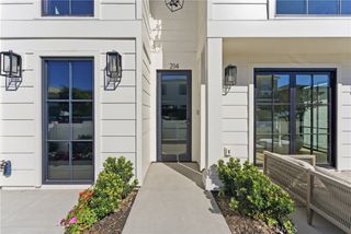 214 Abalone Avenue, Newport Beach, CA 92662