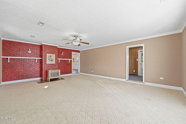 515 Poplar Street, Mount Carmel, TN 37645