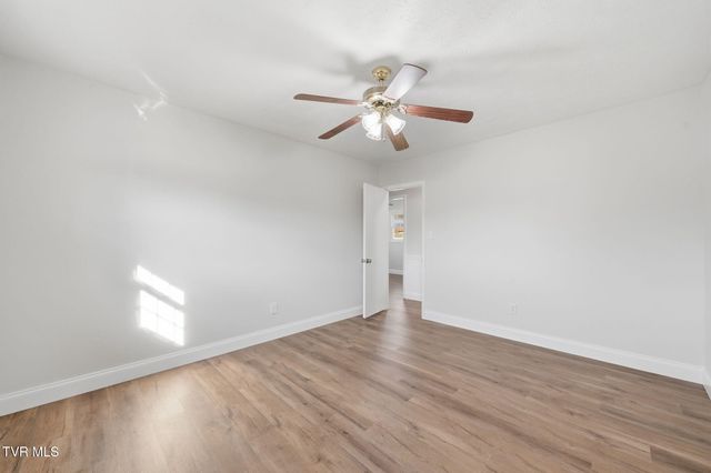 515 Poplar Street, Mount Carmel, TN 37645