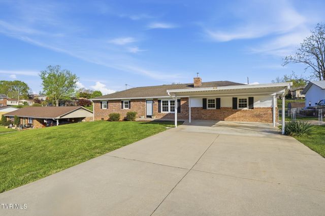 515 Poplar Street, Mount Carmel, TN 37645