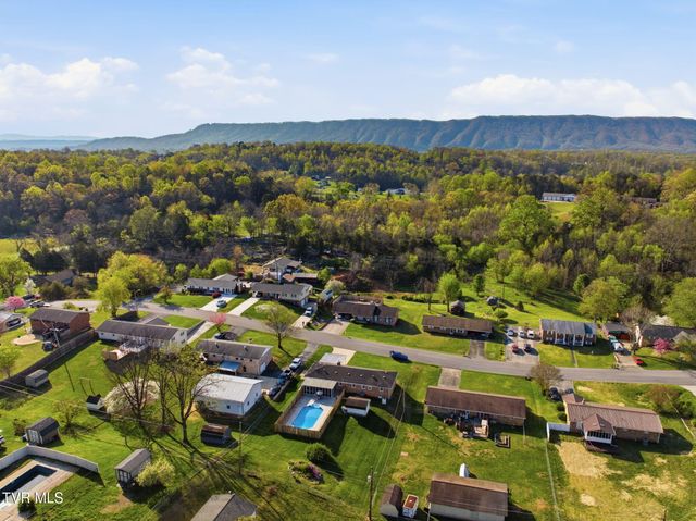 515 Poplar Street, Mount Carmel, TN 37645