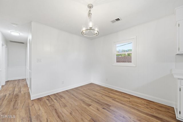515 Poplar Street, Mount Carmel, TN 37645