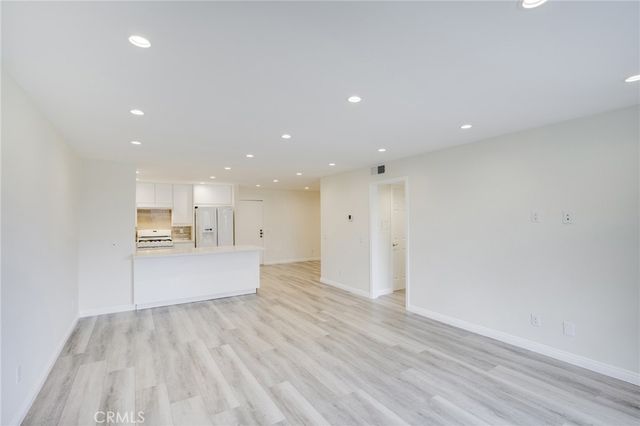 330 N Jackson Street 208, Glendale, CA 91206