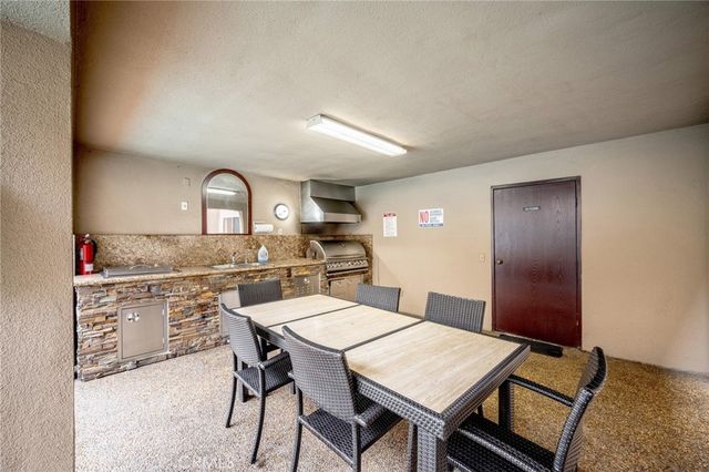 330 N Jackson Street 208, Glendale, CA 91206