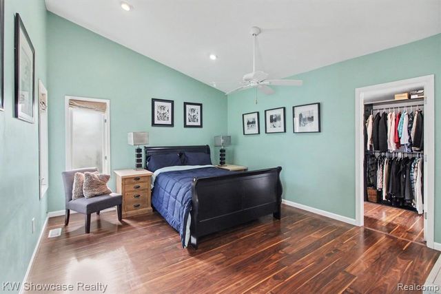 1670 Post Avenue, West Bloomfield, MI 48324