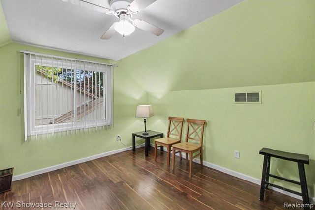 1670 Post Avenue, West Bloomfield, MI 48324
