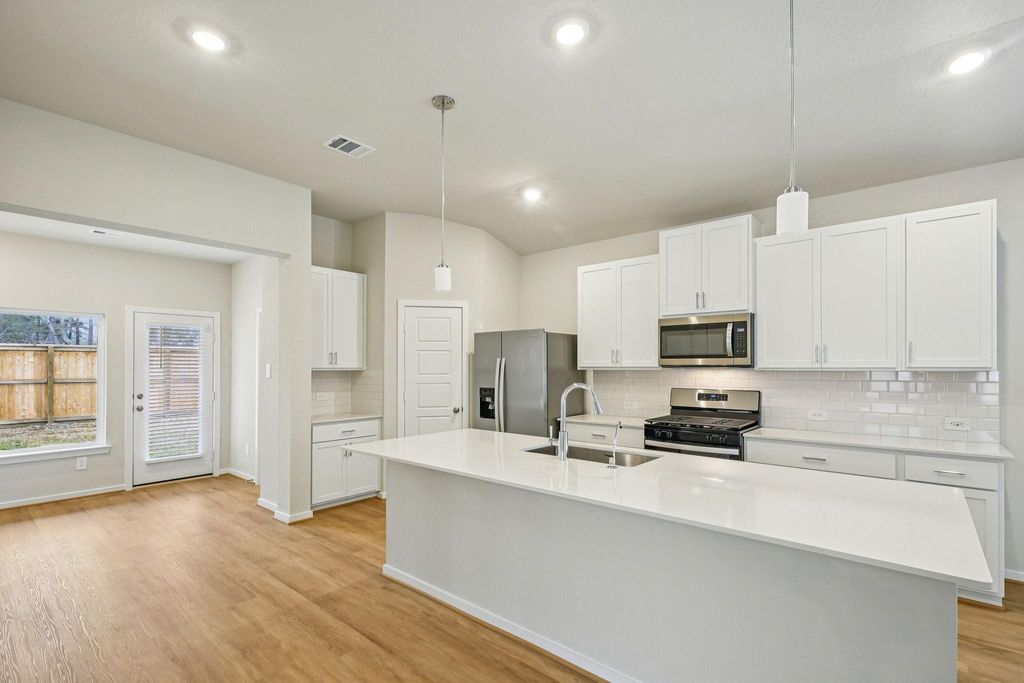 29006 Farmhouse Estates Drive, Waller, TX 77484