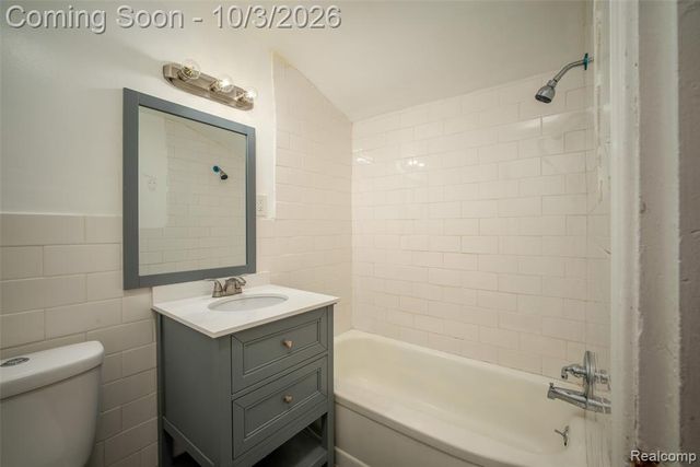 19313 Winthrop Street, Detroit, MI 48235