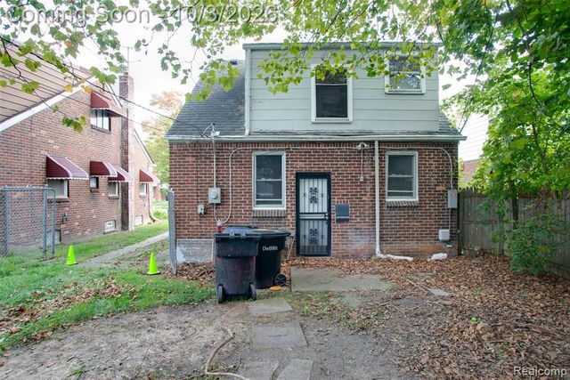 19313 Winthrop Street, Detroit, MI 48235