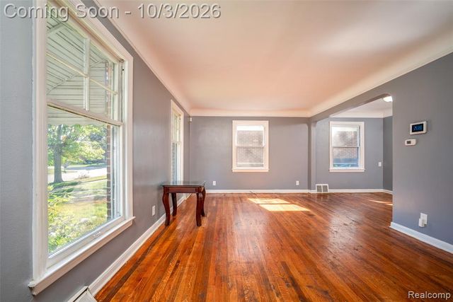 19313 Winthrop Street, Detroit, MI 48235