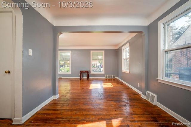 19313 Winthrop Street, Detroit, MI 48235